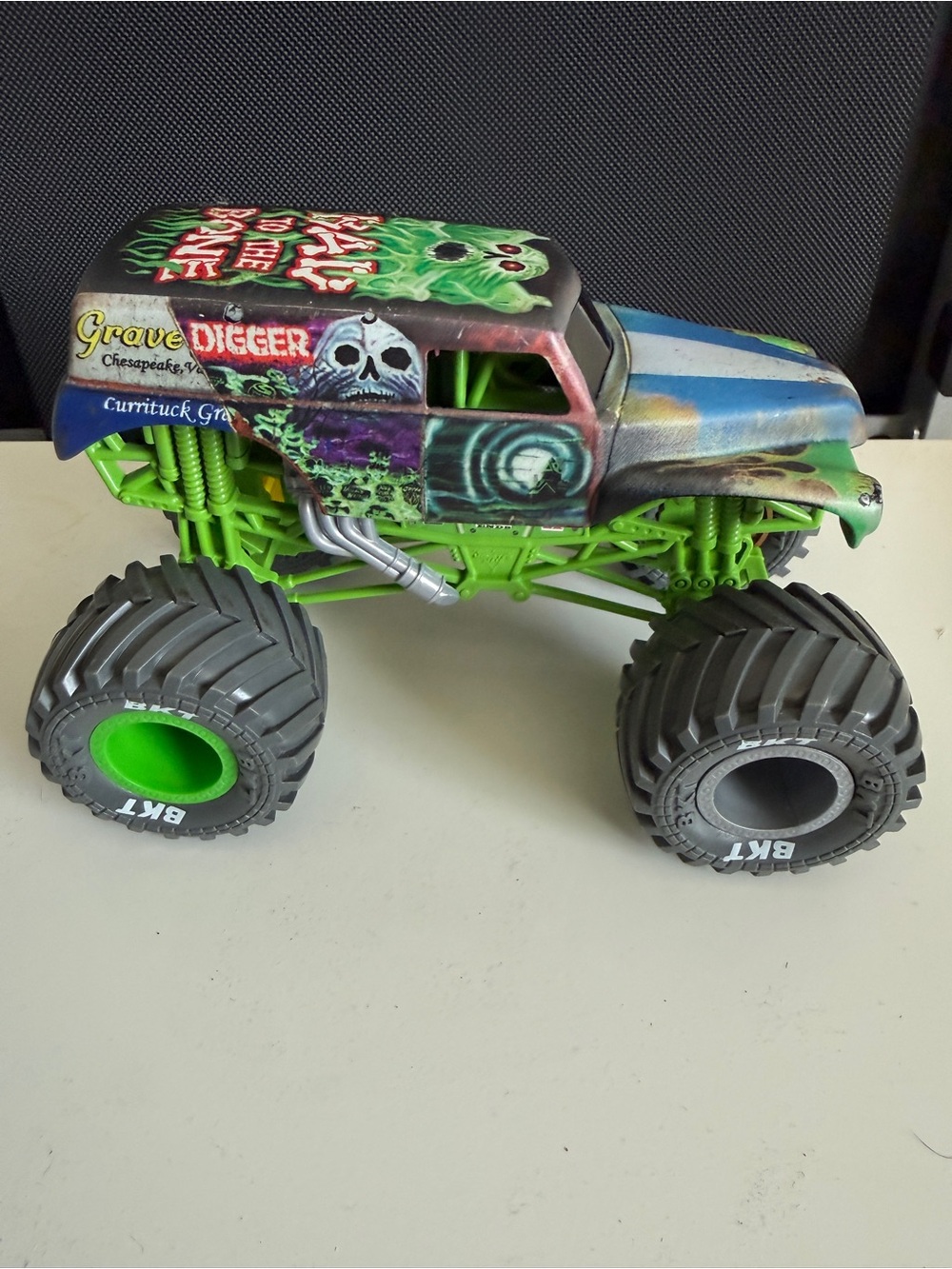 Grave Digger Monster Truck, Collector Die-Cast Vehicle,